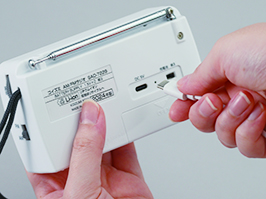 イメージ:充電/乾電池 2WAY