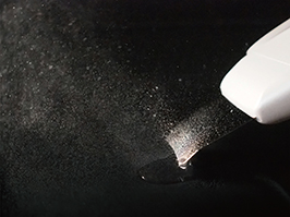 1_1-27 イメージ:古い角質をやさしく除去できる超音波ピーリング