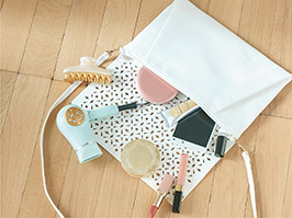 1_2-13 イメージ:バッグに入れて持ち運んで