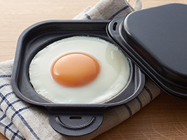 1_2-51 イメージ:目玉焼きトレー(ふた付)