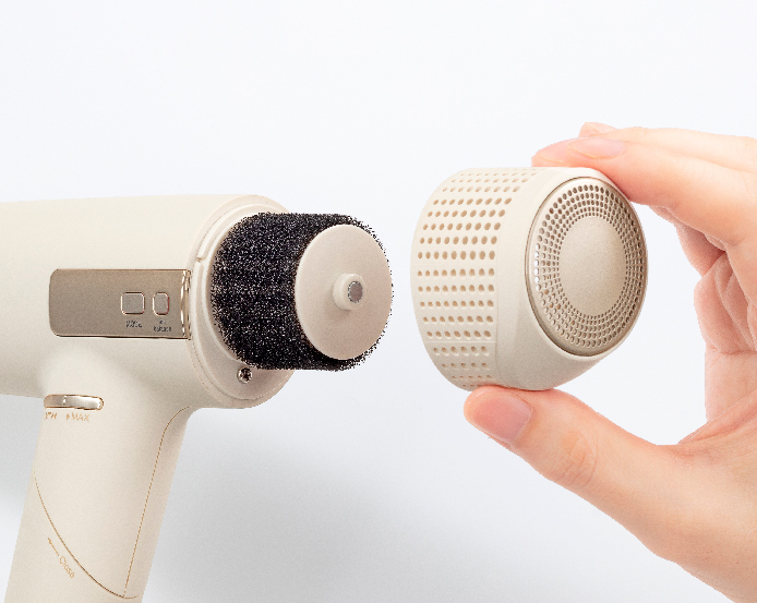 2_4-3 イメージ:マグネット式の吸込み口カバー